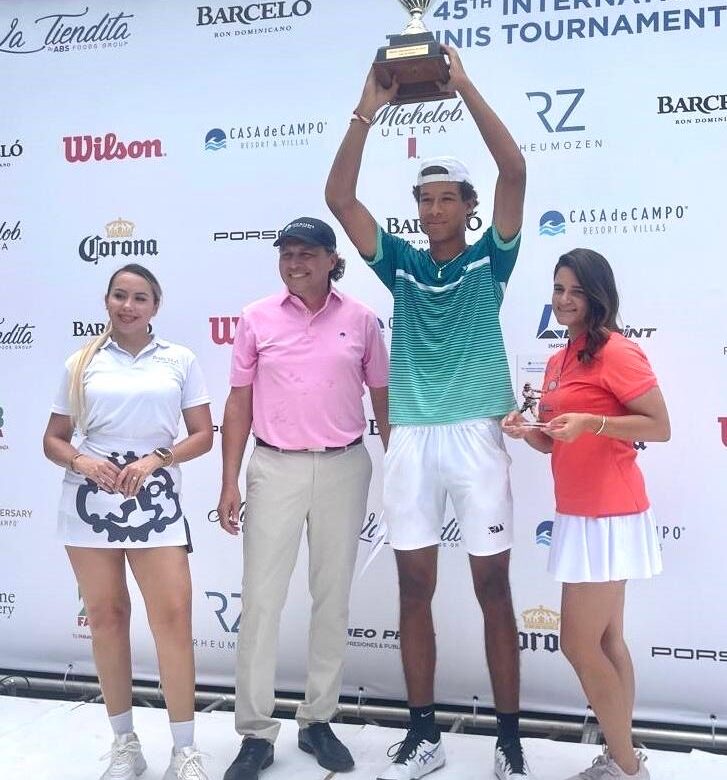 Enmanuel Muñoz Veras conquista el 45 torneo internacional de tenis de Casa de Campo