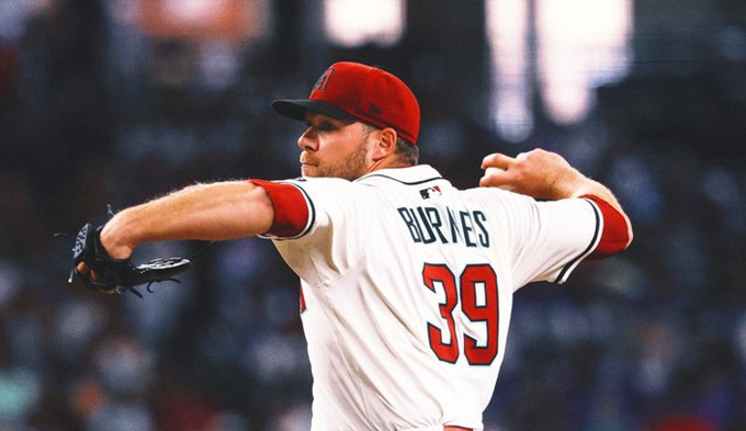 Corbin Burnes ingresa a la lista de lesionados de D-backs por inflamación en el codo