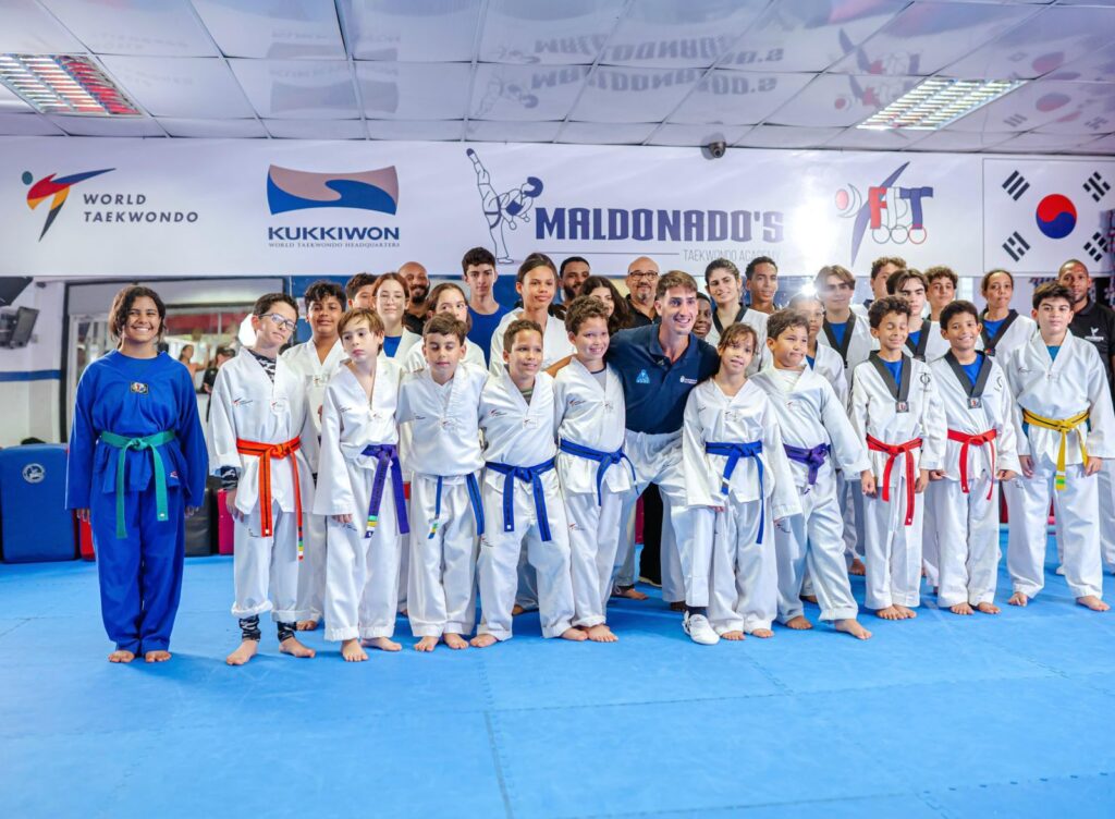 Celebran en RD Campamento de Taekwondo