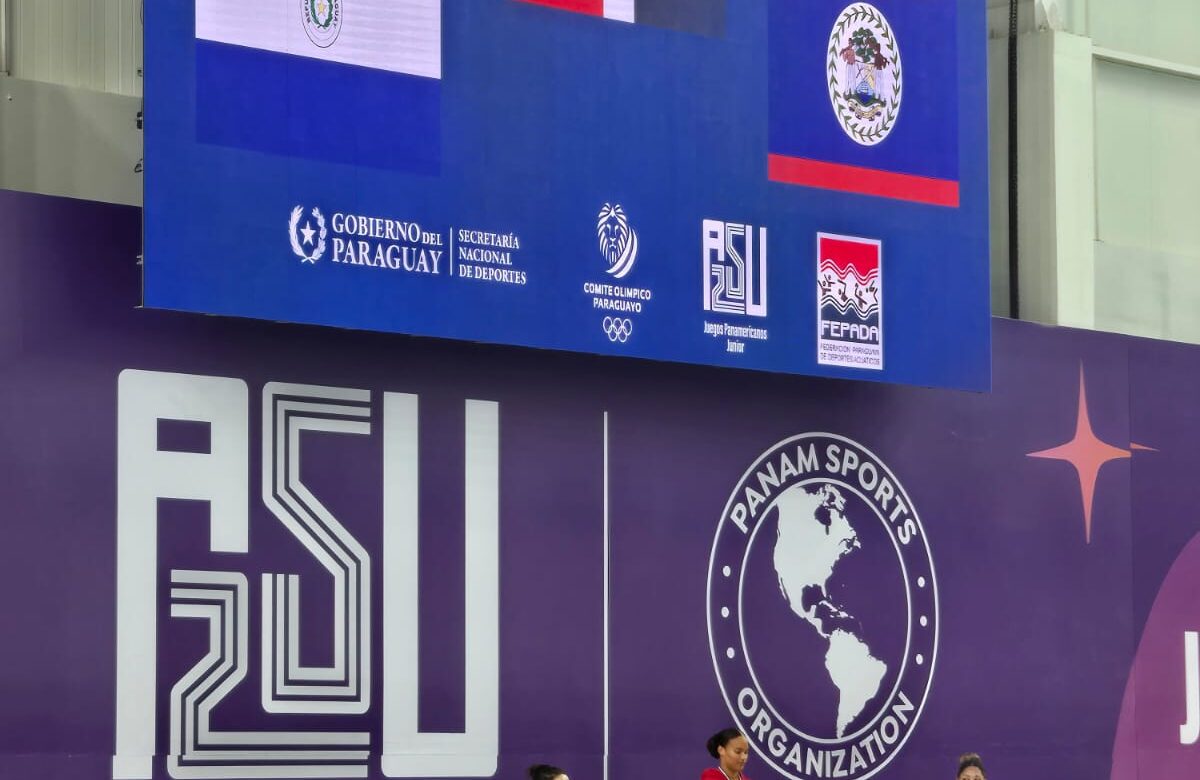 Nadadores dominicanos en campamento de Panam Sports