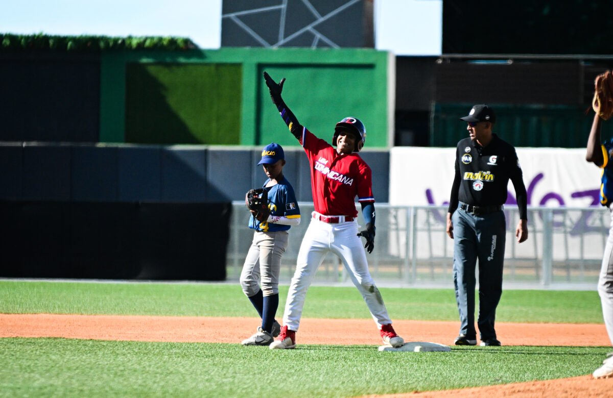 RD blanquea a Curazao en su debut en la Serie del Caribe Kids Venezuela 2025