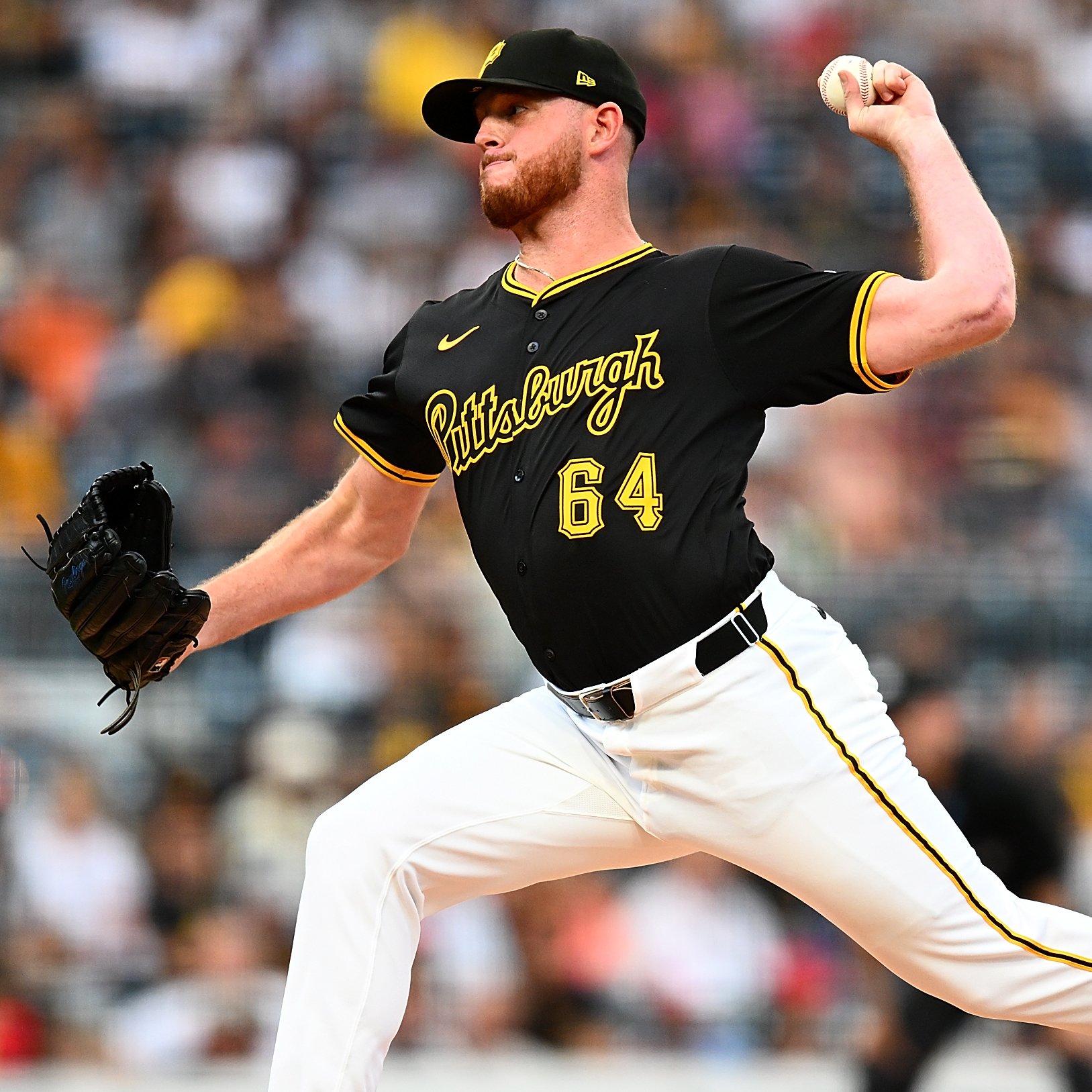 Marineros adquieren al relevista zurdo Caleb Ferguson en canje con Piratas
