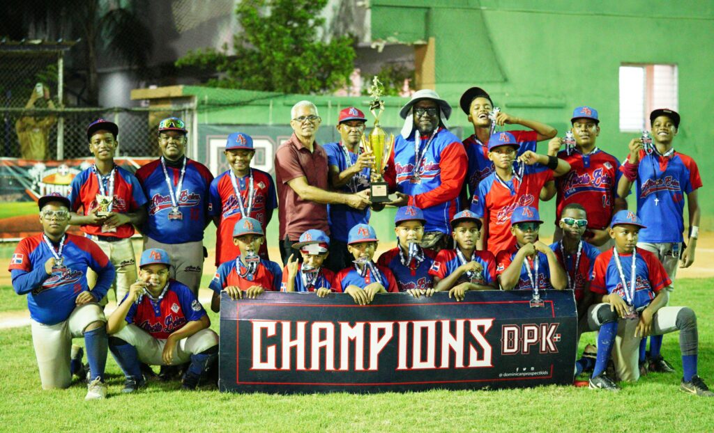 Team RT y Team Belén se coronan en Torneo Verano Dominican Prospect Kids
