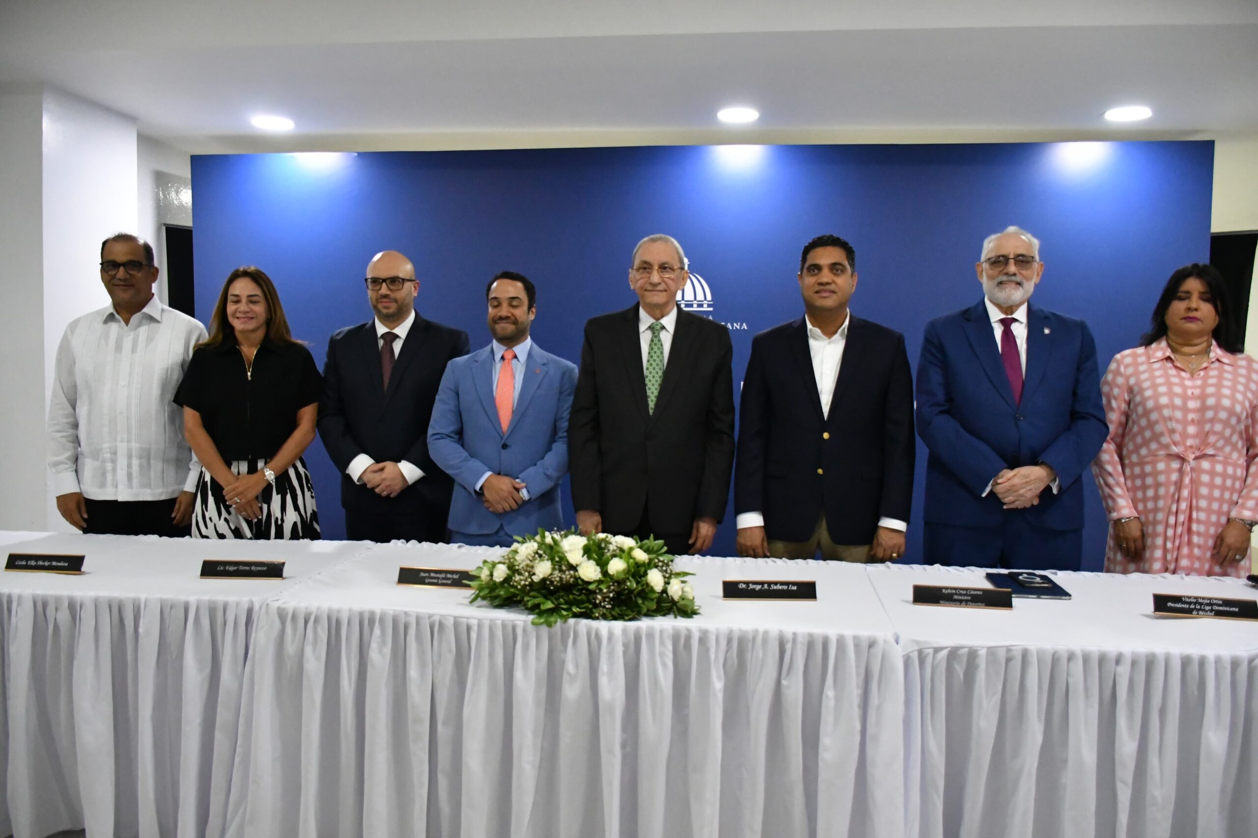 Primera reunión de comisión por nuevo estadio en el Ensanche la Fe