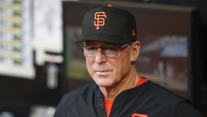 Los Gigantes ejercen la opción de 2026 sobre el mánager Bob Melvin