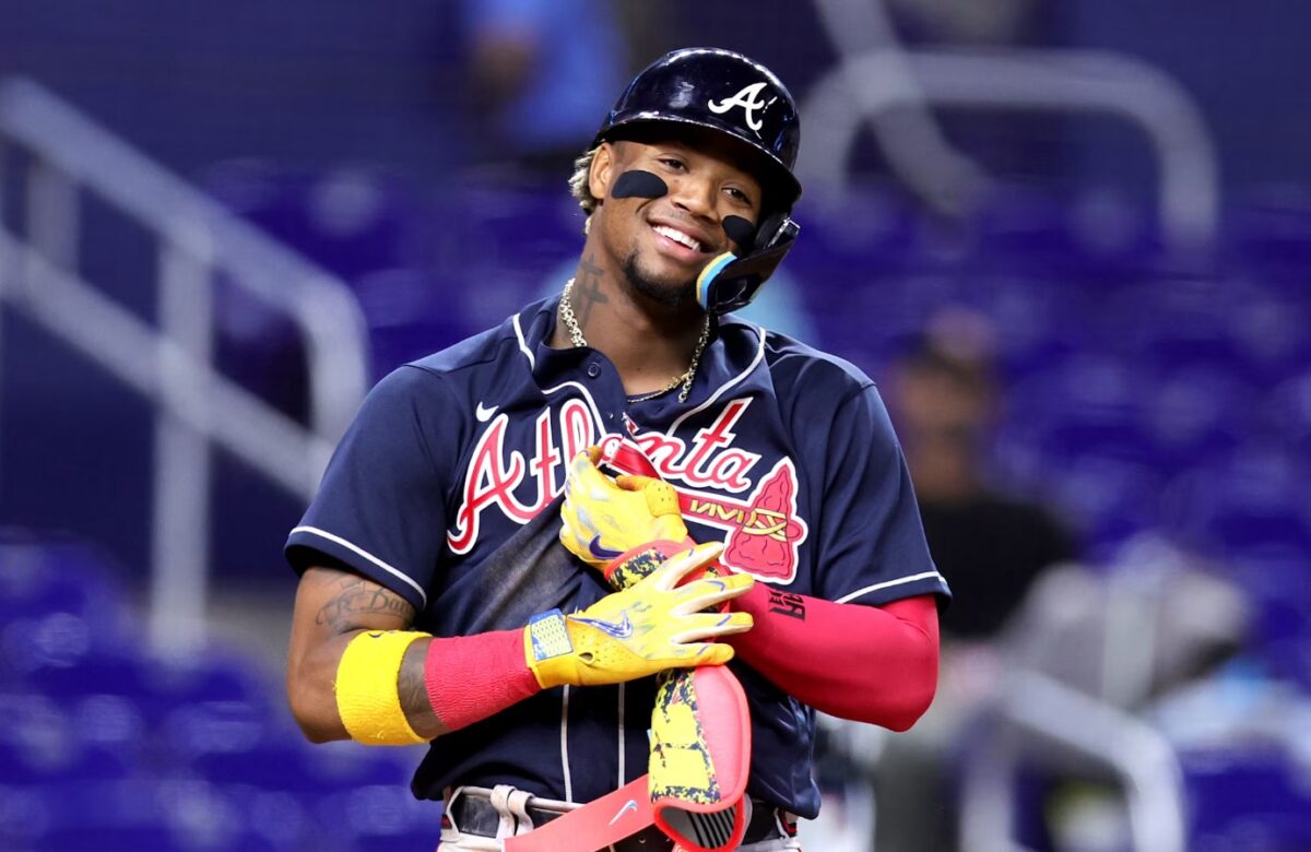 Ronald Acuña Jr. regresa a la alineación tras molestias en la espalda