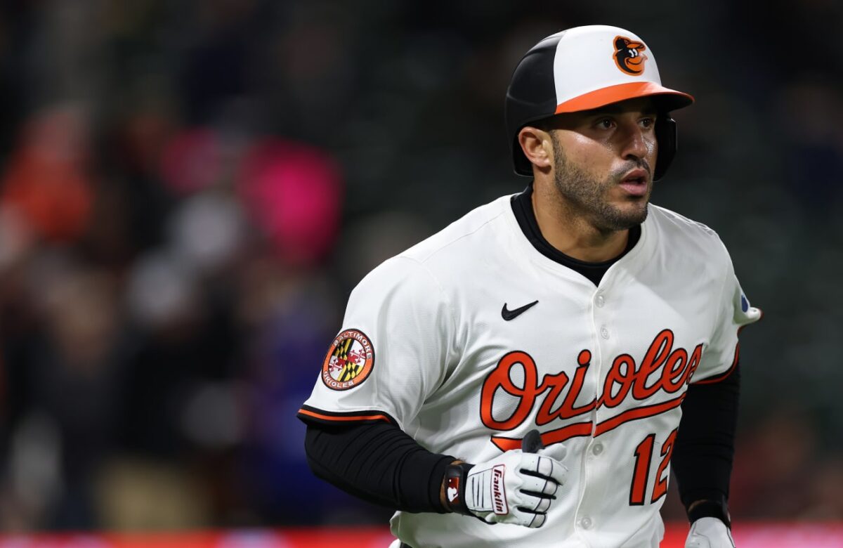 Padres adquieren a Ramón Laureano en un cambio