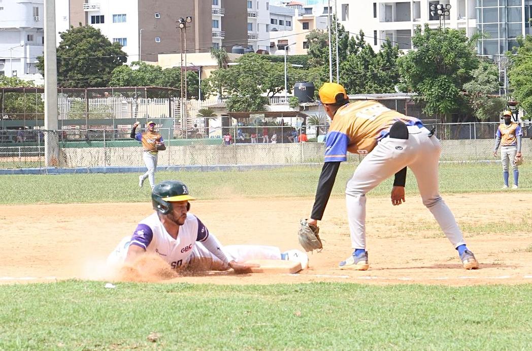 UNAPEC logra tres triunfos y mantiene invicto en División Este