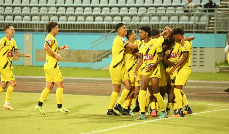 Moca FC vence a Academy Eagles y avanza a la final del CFU