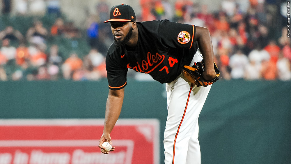 Félix Bautista no lanzará más esta temporada con Baltimore