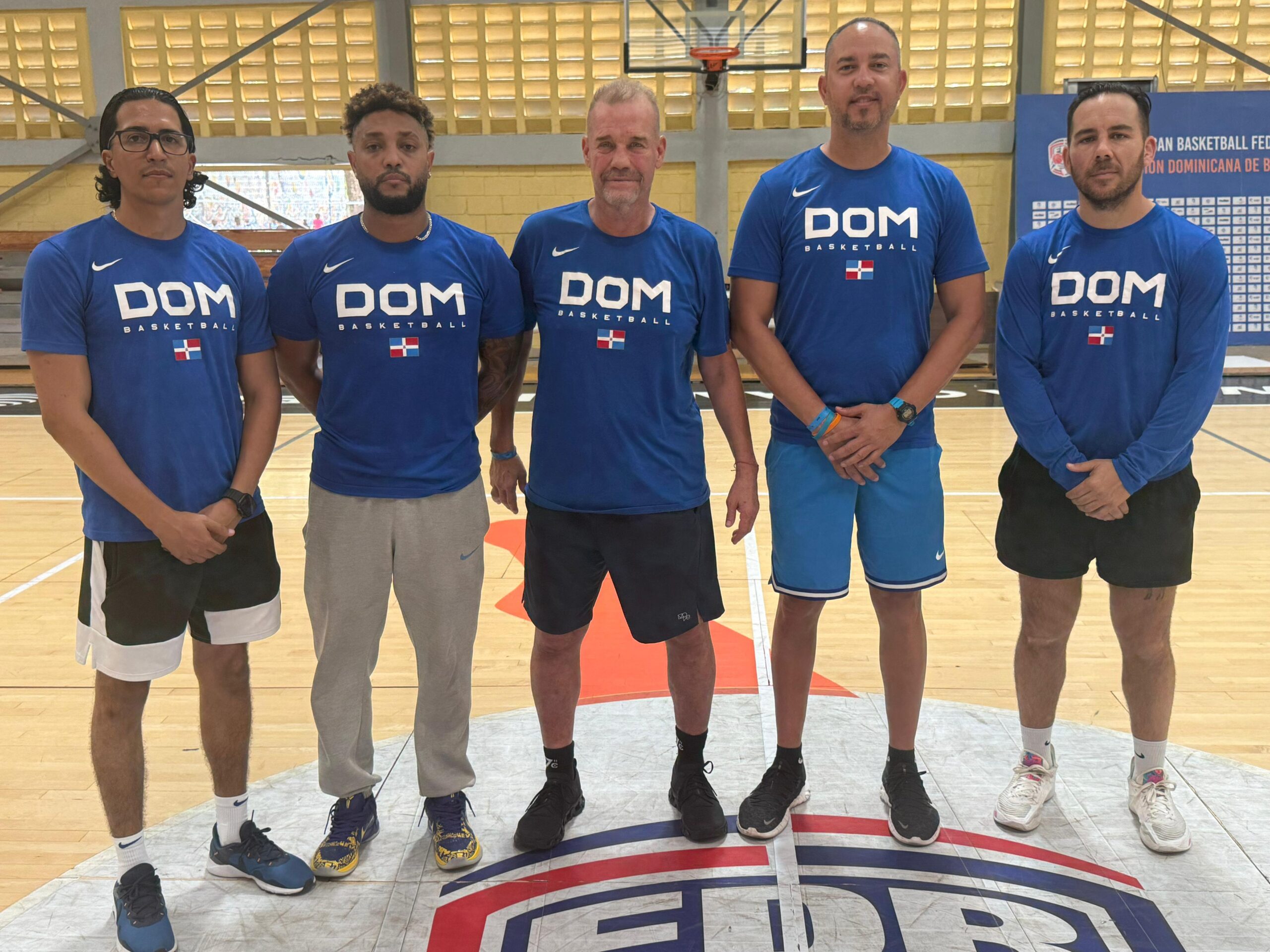 Ché García define el cuerpo técnico del equipo nacional de baloncesto irá al AmeriCup