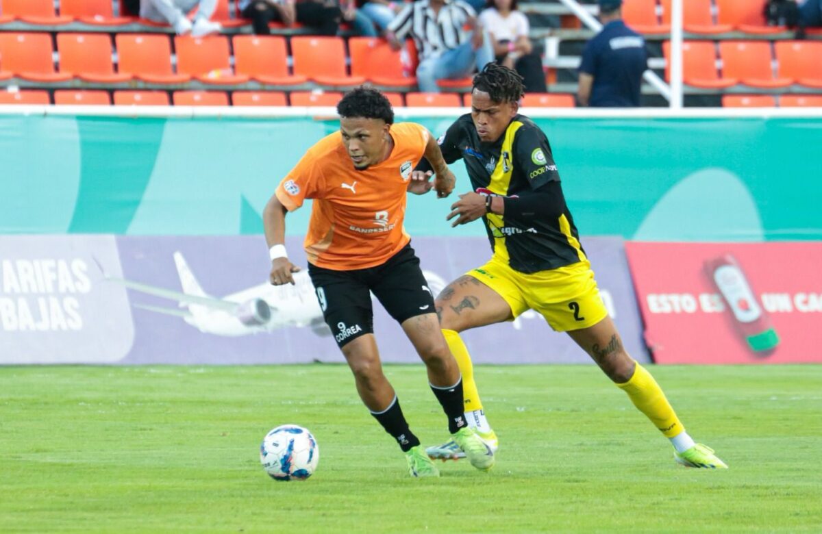acción partido copa LDF 2025 entre Cibao FC y Moca FC