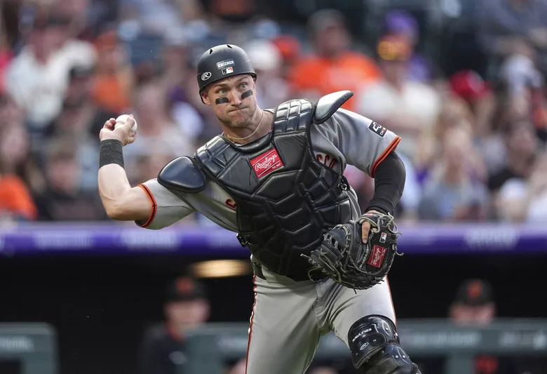 Marineros refuerzan la receptoría con Andrew Knizner