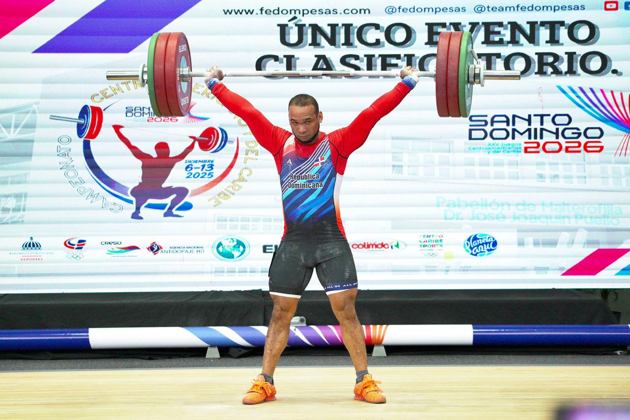 William Ozuna resalta éxitos alcanzados en centroamericano de pesas 