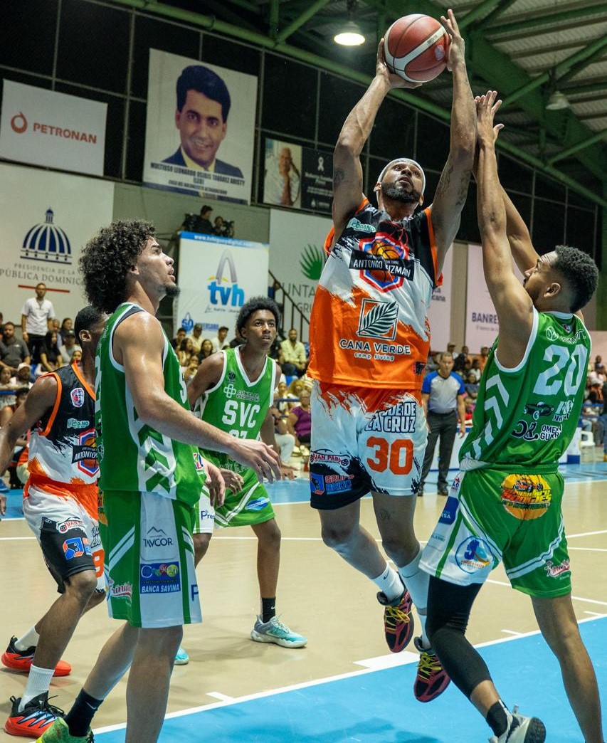 Club Centro extiende invicto 3-0 y Antonio Guzmán gana primero en TBS Higüey 2025