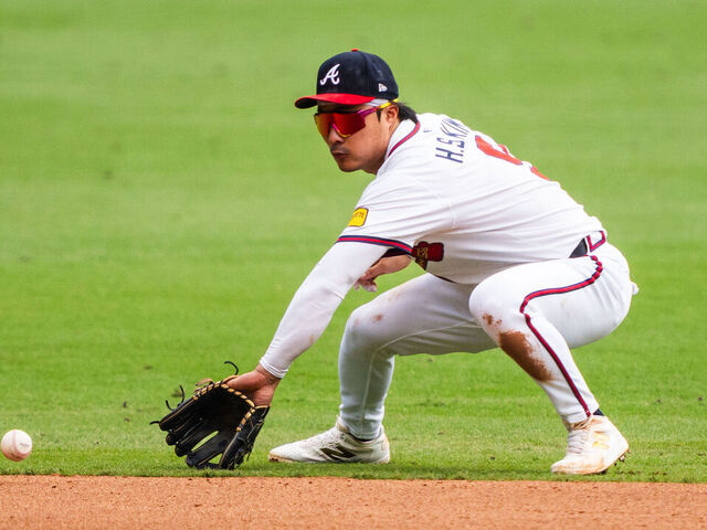 Bravos apuestan por Kim: Atlanta firma al campocorto por $20 millones para 2026