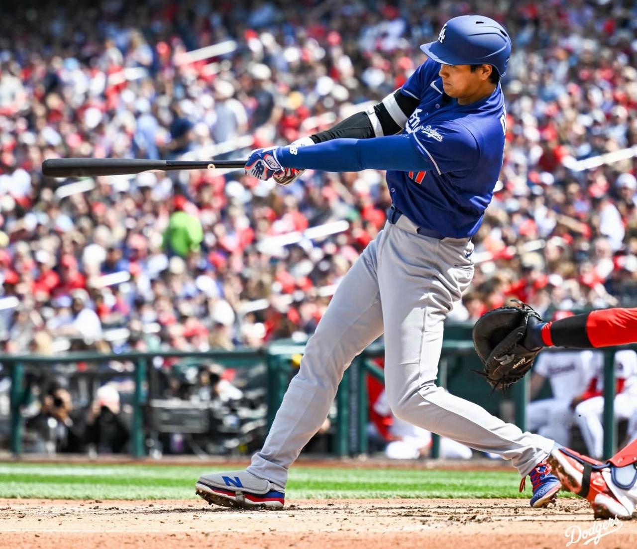 Shohei Ohtani conecta su primer jonrón de la campaña