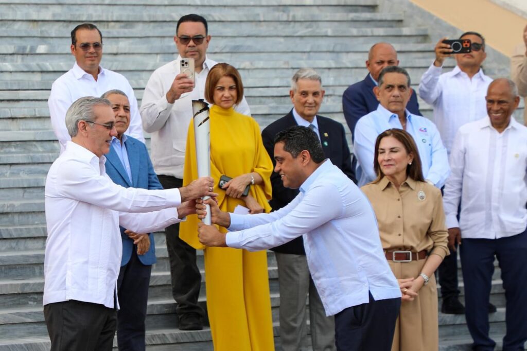 Inicia ruta de la antorcha de Santo Domingo 2026