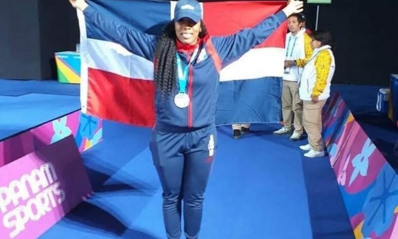 Esgrimista dominicana Heidy Valentín sale a Francia