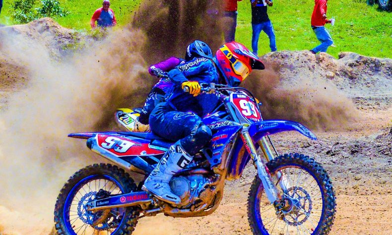 Manny Mora mantiene dominio motocross en RD
