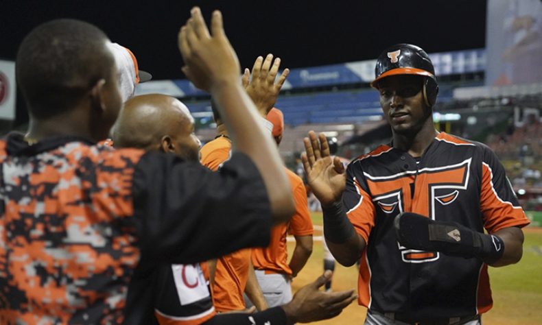 Toros ganan 9no y se ponen en orilla de clasificación