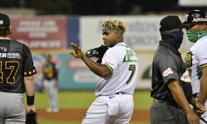 Águilas caen ante las Estrellas en el Tetelo Vargas