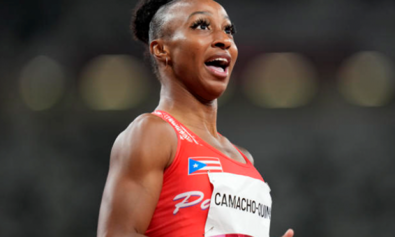 Jasmine Camacho-Quinn establece récord olímpico
