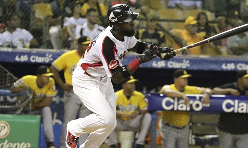 Leones del Escogido apalean a las Águilas Cibaeñas en el Estadio Quisqueya