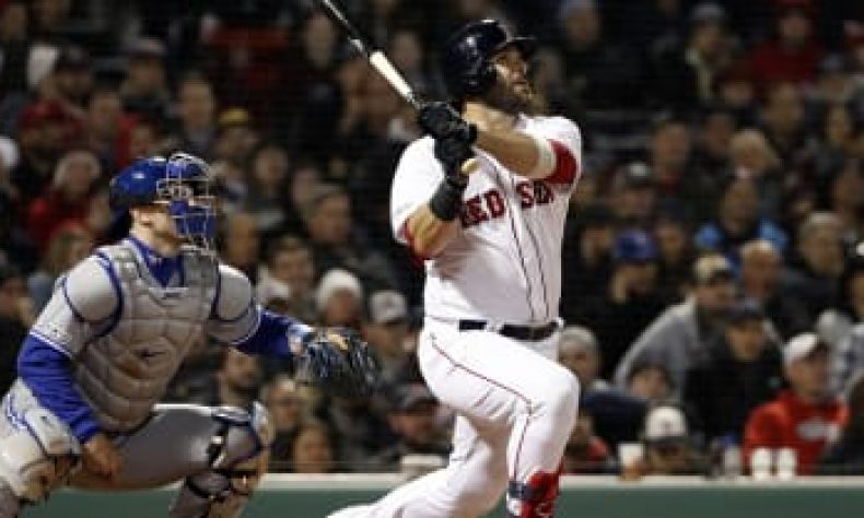 Medias Rojas de Boston deja tendido a Toronto con hit del dominicano Rafael Devers