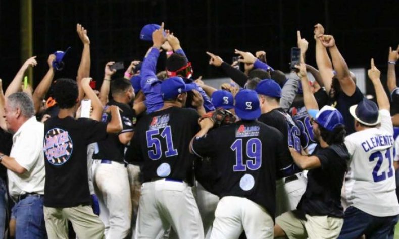 Cangrejeros de Santurce se coronan campeones por segundo año consecutivo Liga de Béisbol de Puerto Rico