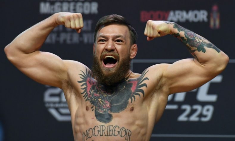 Retiran cargos contra Conor McGregor por altercado con fanático en Miami