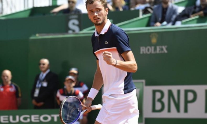 Daniil Medvedev elimina a Novak Djokovic del Masters 1.000 de Montecarlo