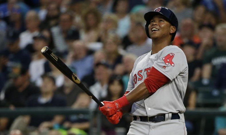 Rafael Devers, el primer jugador en batear seis hits y cuatro dobletes en un mismo partido en Grandes Ligas