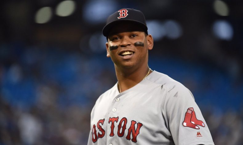Rafael Devers conectó dos jonrones en la victoria de Medias Rojas sobre Toronto