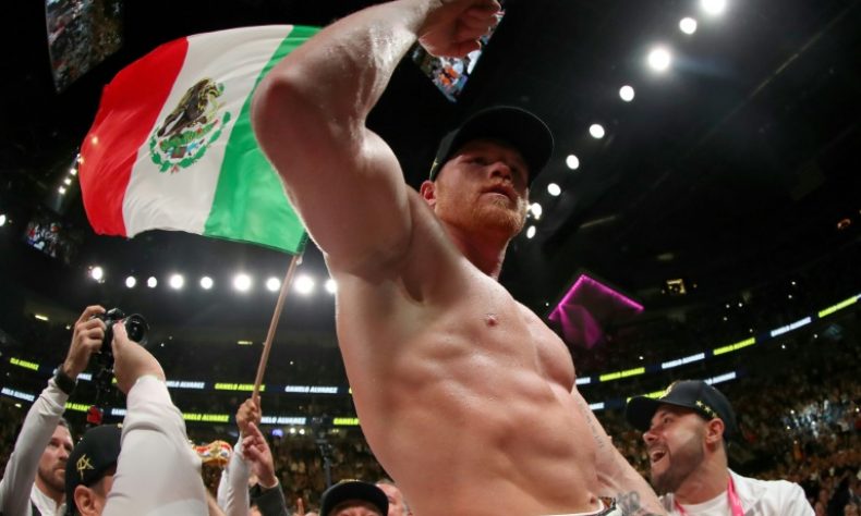Despojan del título mundial de la Federación Internacional de Boxeo a Saúl Canelo Álvarez