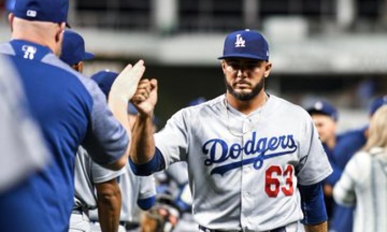Dodgers de Los Ángeles son los reyes dejando tendido a sus rivales en el terreno