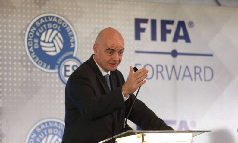 Gianni Infantino: “Quizás podamos reformar el fútbol dando un paso atrás”