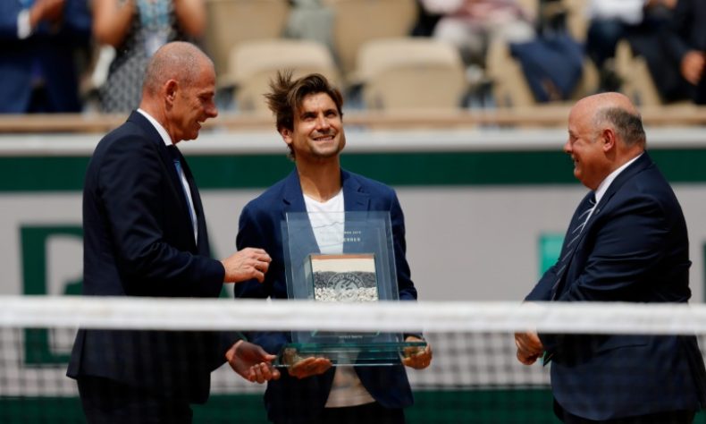 David Ferrer recibe un homenaje en Roland Garros