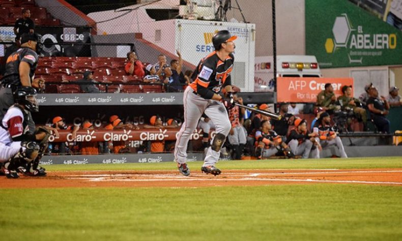 Jonrón de Pete O’Brien guía la victoria de los Toros del Este sobre Gigantes del Cibao