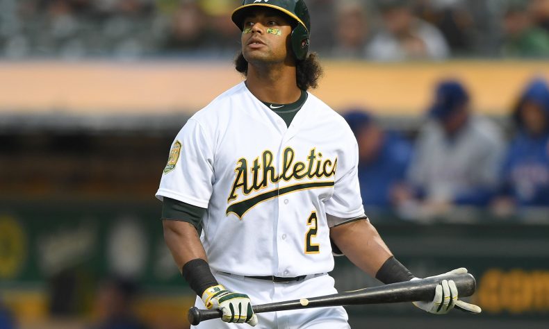 Khris Davis firma extensión de dos años con los Atléticos de Oakland