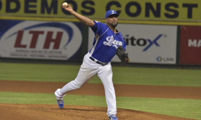 Lanzador César Valdez luce dominante en triunfo Tigres sobre Estrellas