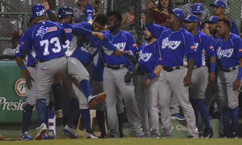 Tigres del Licey obtiene su tercera victoria consecutiva tras derrotar a las Estrellas Orientales