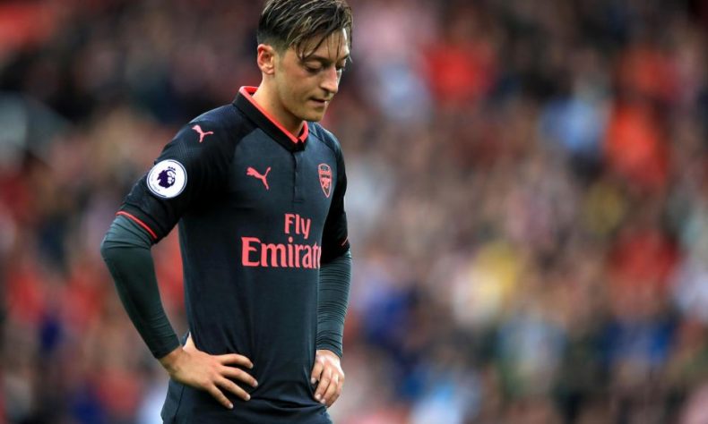 Mesut Ozil cada vez más cerca de salir del United