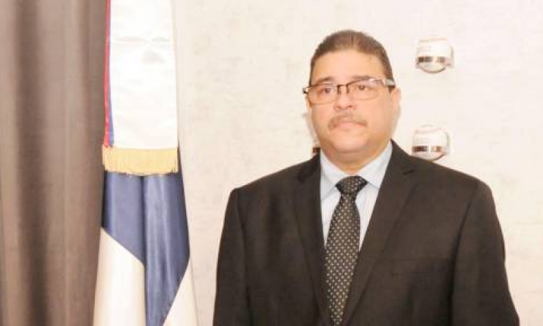 Ministro de Deportes Camacho arriba a Tokio para respaldar atletas