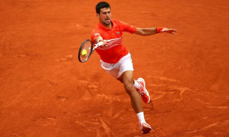 Novak Djokovic avanza a octavos de final en Roland Garros