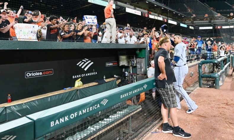 Manny Machado conecta jonrón de dos carreras en su regreso a Baltimore