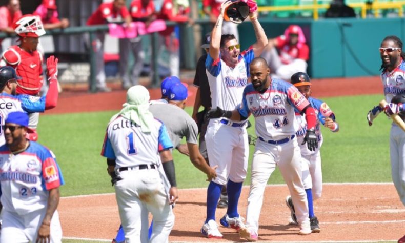 RD clasifica a semifinales SC tras vencer a Panamá; Wilkin Castillo pega jonrón