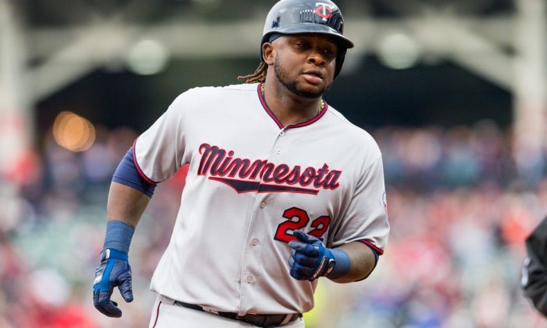 Mellizos de Minnesota activan al dominicano Miguel Ángel Sanó