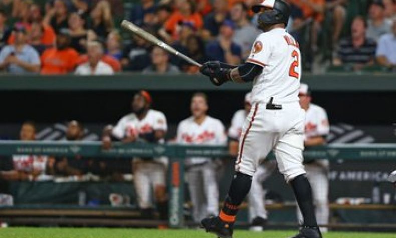 Jonathan Villar pega cuadrangular que fija nuevo récord de jonrones en una temporada en Grandes Ligas