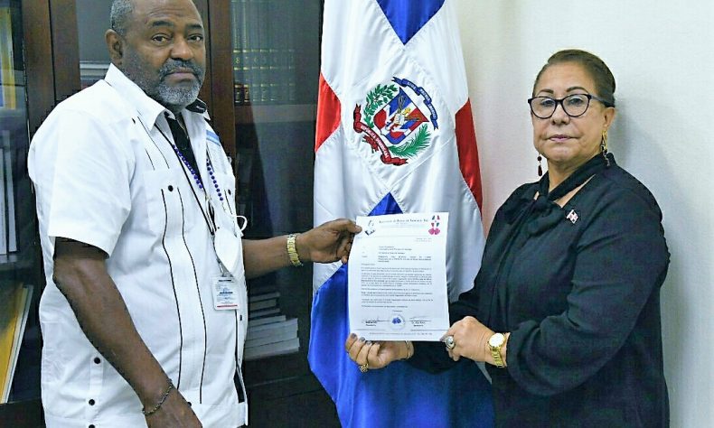 Gobernadora de Santiago fue escogida directora general XL Copa Independencia Boxeo
